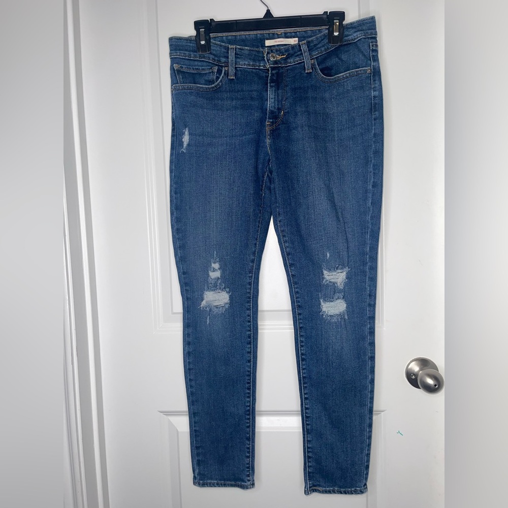 Levi's 711 Skinny Jeans in Medium Blue Denim